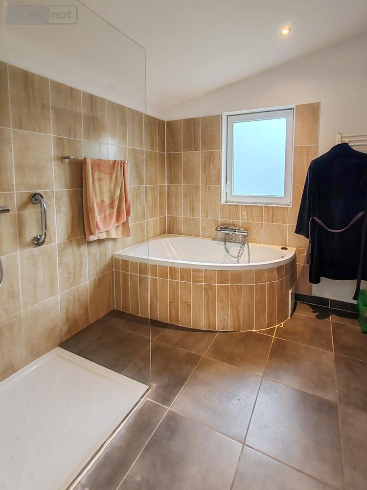 Maison a vendre Locmélar 29400 Finistère 125 m2 6 pièces 194990 euros