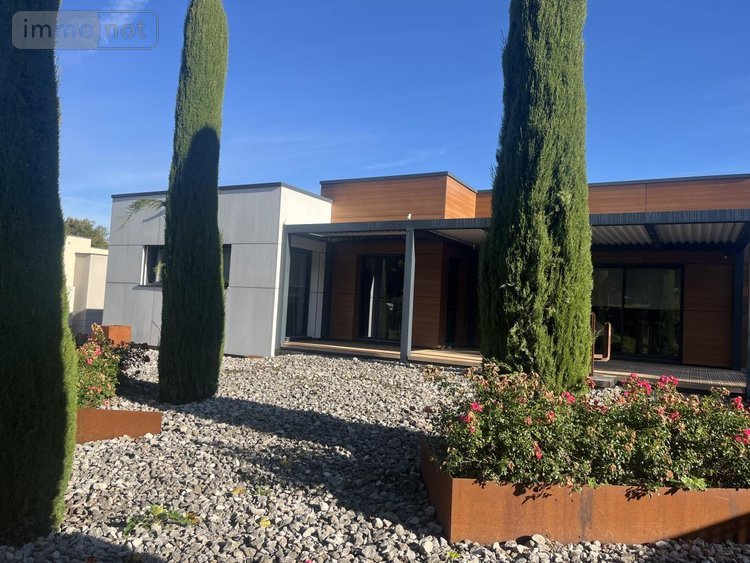 Fonds et murs commerciaux a vendre Dole 39100 Jura 280 m2  800000 euros