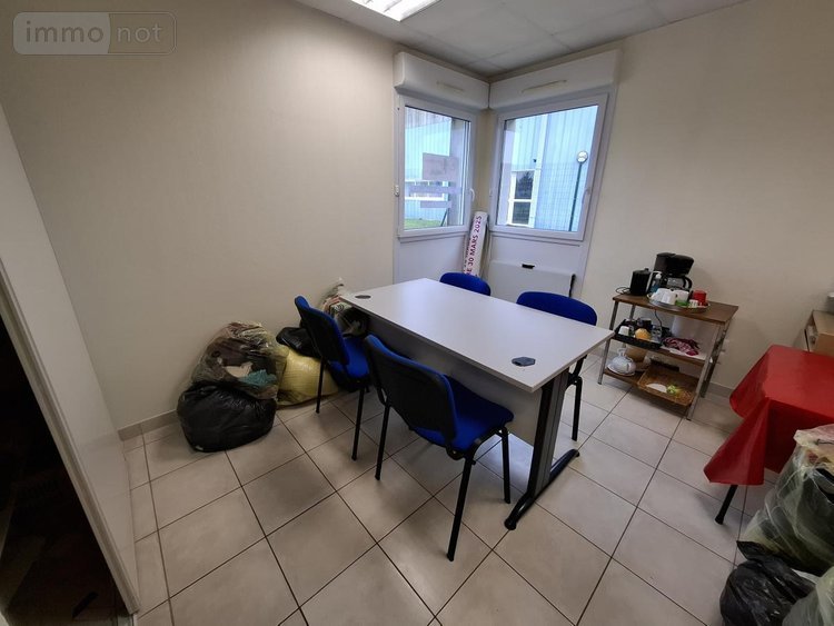 Fonds et murs commerciaux a vendre Saintes 17100 Charente-Maritime 249 m2  355000 euros