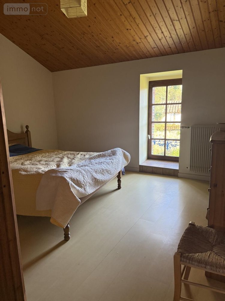Maison a vendre Beaulieu-sous-la-Roche 85190 Vendée 252 m2  599400 euros
