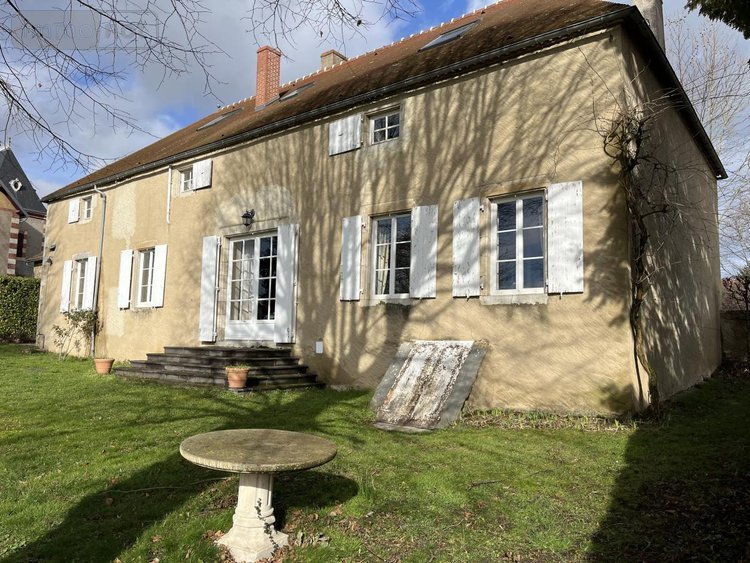 Maison a vendre Broût-Vernet 03110 Allier 310 m2 14 pièces 480000 euros