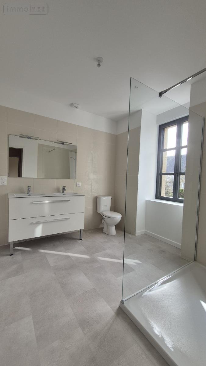 Location maison Landivisiau 29400 Finistère 155 m2 7 pièces 1200 euros