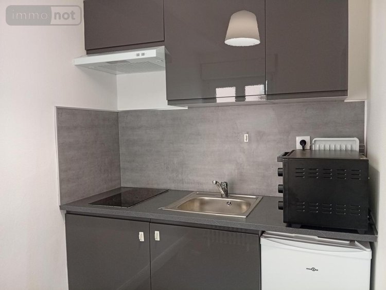 Location appartement Reims 51100 Marne 18 m2 1 pièce 500 euros