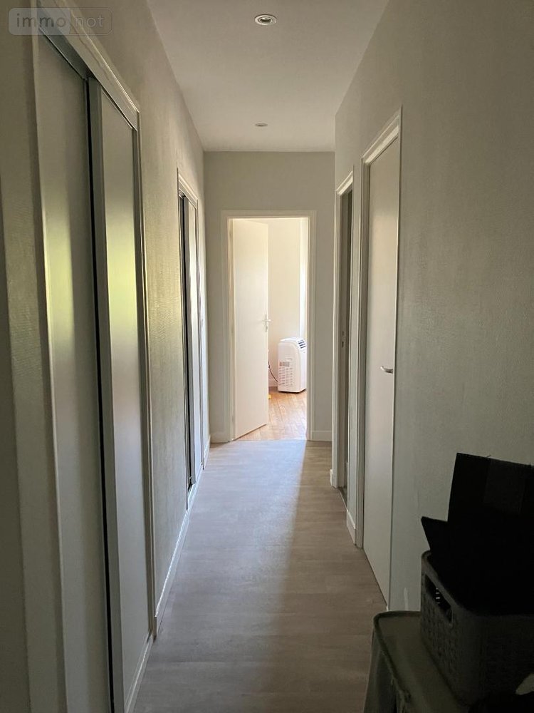 Location appartement Saint-Aubin-d'Aubigné 35250 Ille-et-Vilaine 81 m2 4 pièces 889 euros