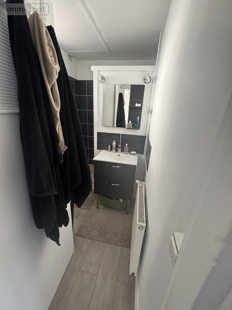 Location appartement Guînes 62340 Pas-de-Calais 65 m2  650 euros