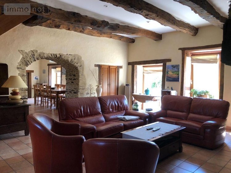 Maison a vendre Châteaugiron 35410 Ille-et-Vilaine 329 m2 10 pièces 693000 euros