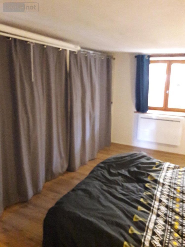 Location appartement Saint-Amour 39160 Jura 68 m2 3 pièces 612 euros