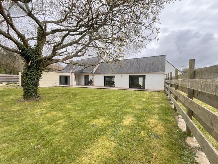 Maison a vendre Plomeur 29120 Finistère 858 m2  1292000 euros