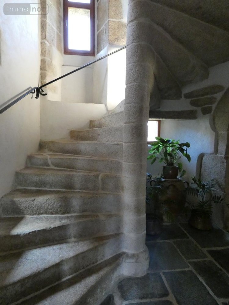 Maison a vendre Plouigneau 29610 Finistère 693 m2 11 pièces 982400 euros