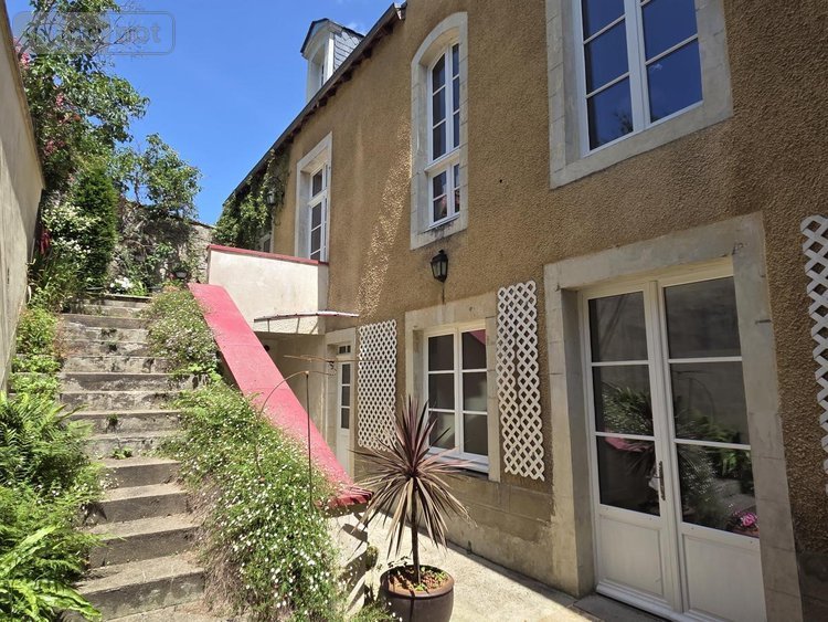 Maison a vendre Château-Gontier-sur-Mayenne 53200 Mayenne 219 m2 9 pièces 474740 euros