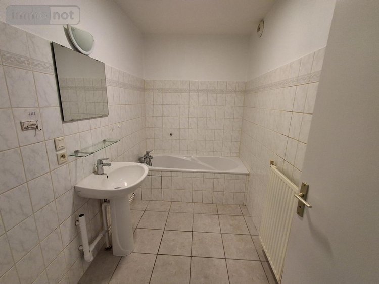 Location appartement Bourg-en-Bresse 01000 Ain 76 m2  774 euros