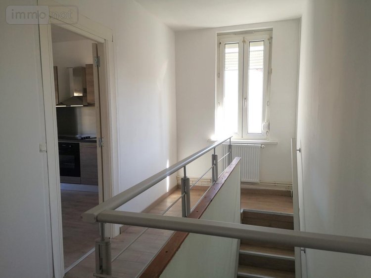 Location fonds et murs commerciaux Cambrai 59400 Nord 222 m2  1500 euros