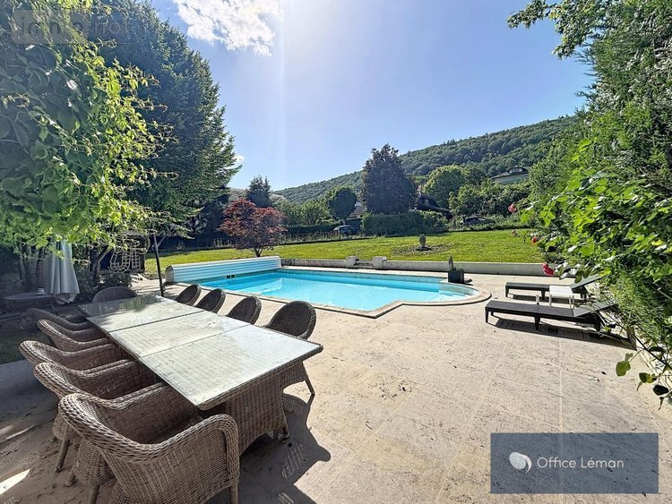 Maison a vendre Divonne-les-Bains 01220 Ain 201 m2 6 pièces 1500000 euros