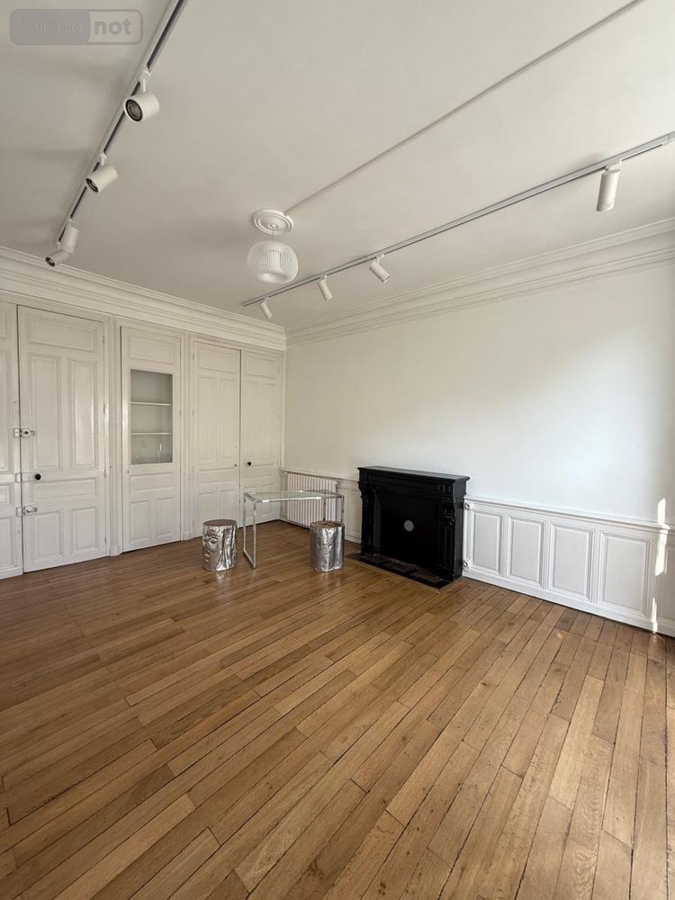 Immeuble a vendre Angers 49000 Maine-et-Loire 309 m2  1205200 euros