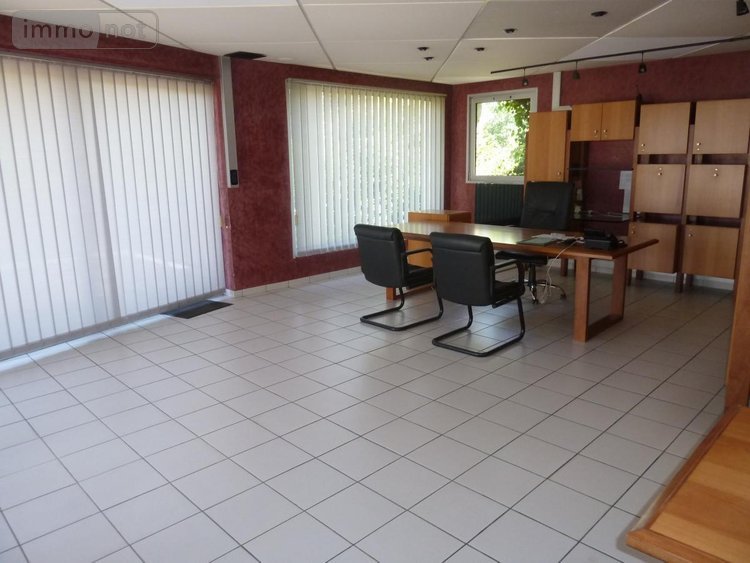 Location fonds et murs commerciaux Féchain 59247 Nord 1500 m2  6448 euros
