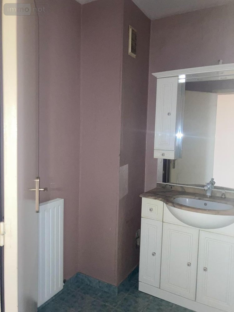 Appartement a vendre Elbeuf 76500 Seine-Maritime 82 m2 3 pièces 65000 euros