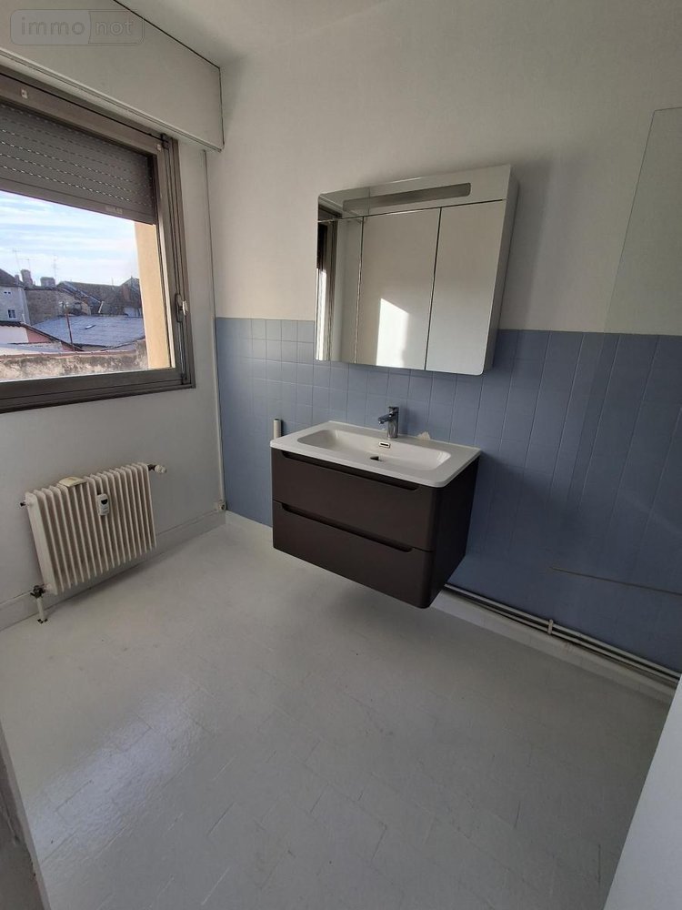 Location appartement Bourg-en-Bresse 01000 Ain 99 m2  1145 euros