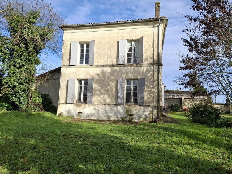 Maison a vendre Val de Cognac 16370 Charente 228 m2 6 pièces 299022 euros