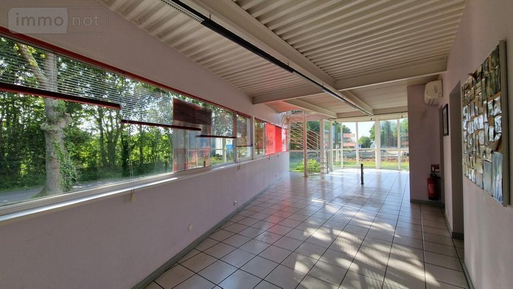 Fonds et murs commerciaux a vendre Plourin-lès-Morlaix 29600 Finistère 1094 m2  472950 euros