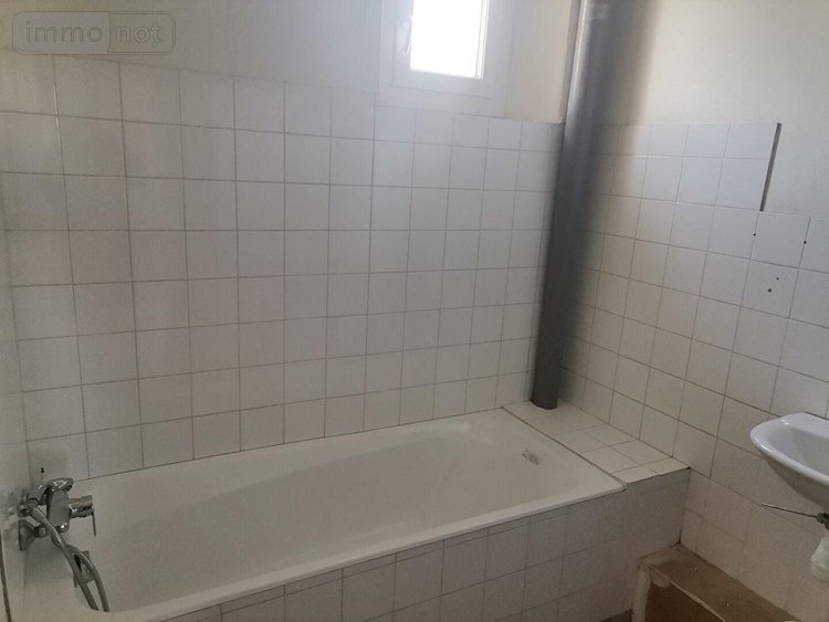 Appartement a vendre Montfort-sur-Meu 35160 Ille-et-Vilaine 90 m2 3 pièces 136000 euros