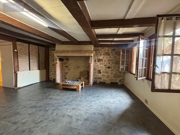 Immeuble a vendre Figeac 46100 Lot 260 m2  260500 euros