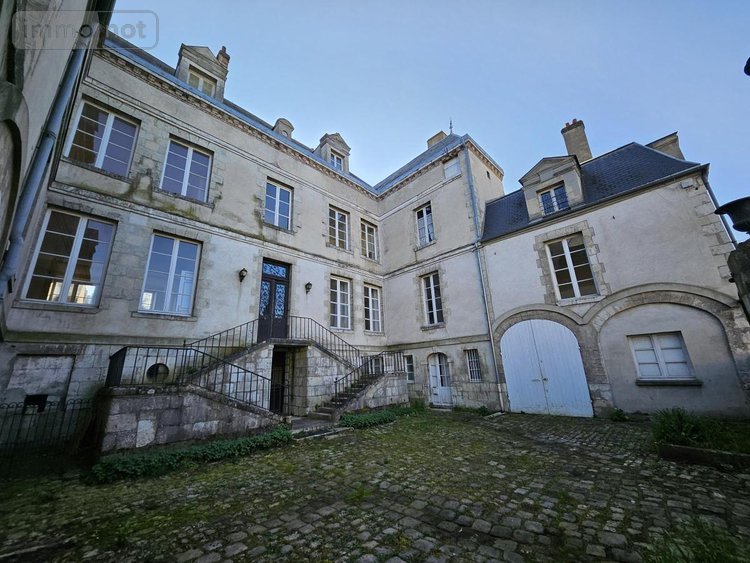 Immeuble a vendre Montargis 45200 Loiret 556 m2  385000 euros