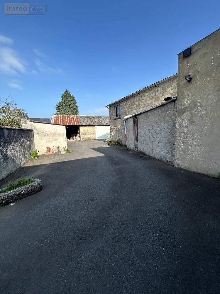 Immeuble a vendre Yffiniac 22120 Côtes-d'Armor 331 m2  689000 euros