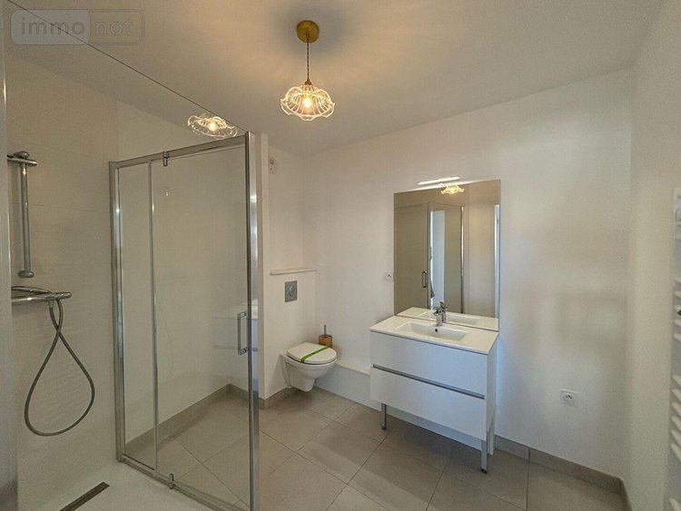 Location appartement Rennes 35000 Ille-et-Vilaine 39 m2 2 pièces 750 euros