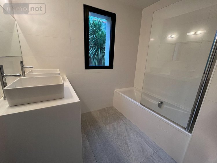 Location maison Rennes 35000 Ille-et-Vilaine 112 m2 7 pièces 2120 euros