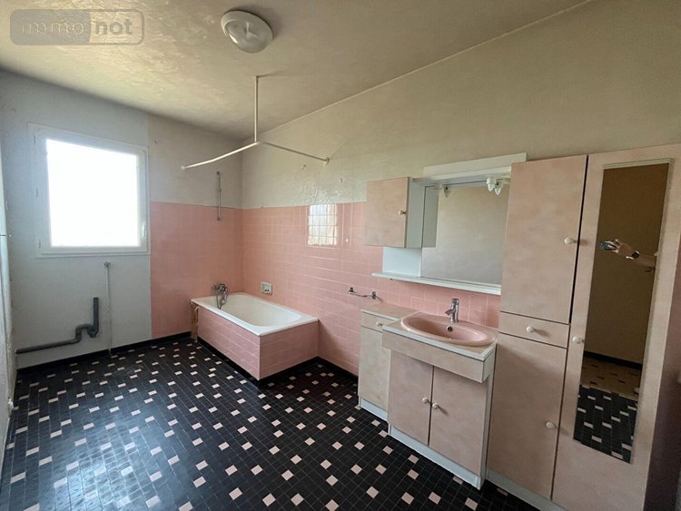 Maison a vendre Montreuil-Bellay 49260 Maine-et-Loire 85 m2 3 pièces 137200 euros