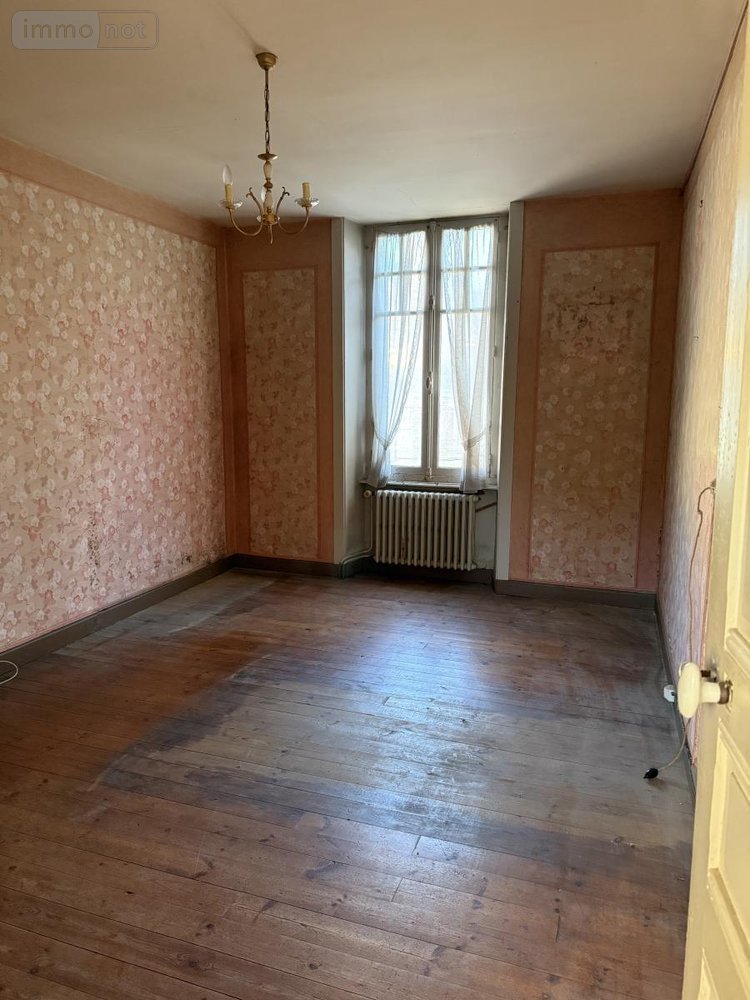 Maison a vendre Loudéac 22600 Côtes-d'Armor 185 m2  105520 euros