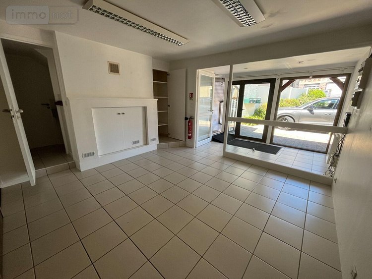 Location divers Montfort-sur-Meu 35160 Ille-et-Vilaine 74 m2  1090 euros