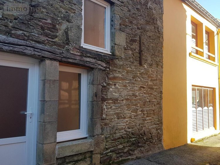 Fonds et murs commerciaux a vendre Gourin 56110 Morbihan 200 m2  131102 euros