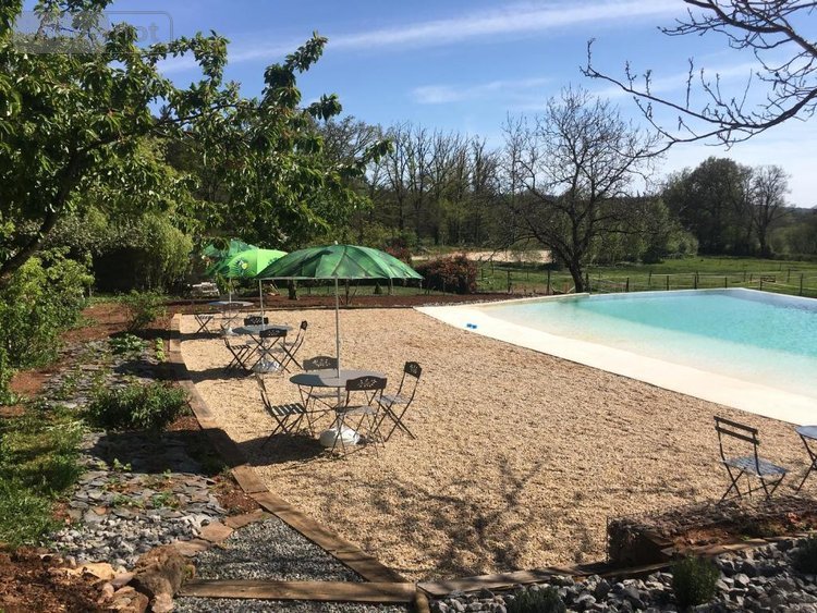 Maison a vendre Saint-Maurice-en-Quercy 46120 Lot 489 m2 14 pièces 843000 euros