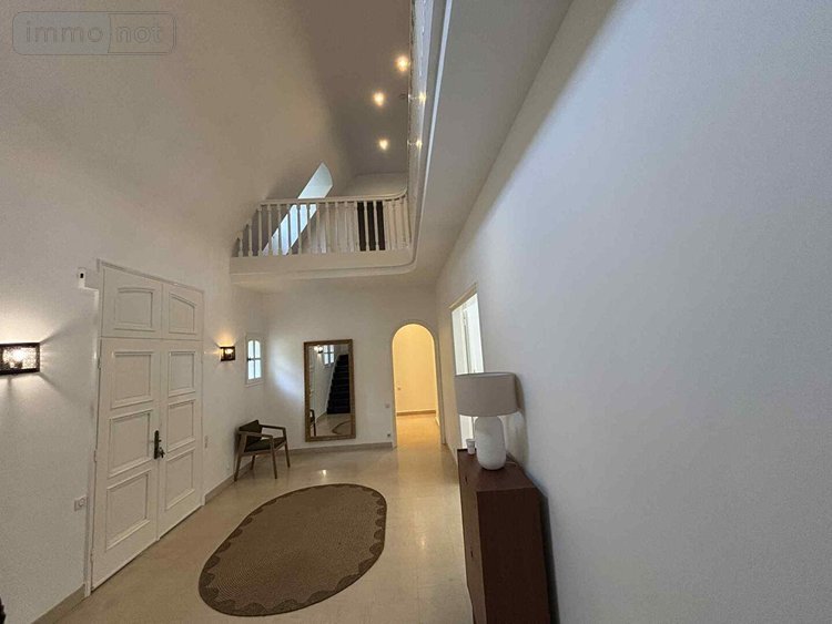 Location maison Vern-sur-Seiche 35770 Ille-et-Vilaine 243 m2 8 pièces 3300 euros