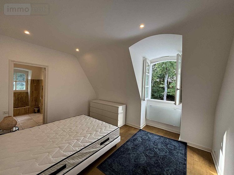 Location maison Vern-sur-Seiche 35770 Ille-et-Vilaine 243 m2 8 pièces 3500 euros