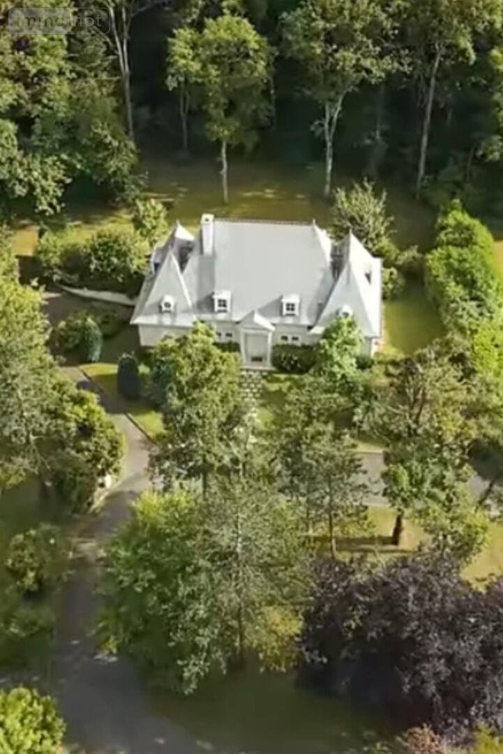 Location maison Vern-sur-Seiche 35770 Ille-et-Vilaine 243 m2 8 pièces 3100 euros