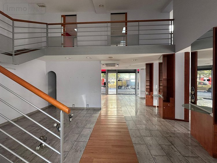 Location divers Saint-Jacques-de-la-Lande 35136 Ille-et-Vilaine 186 m2  1643 euros