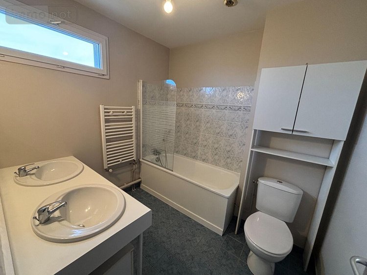 Location maison Saint-Jacques-de-la-Lande 35136 Ille-et-Vilaine 78 m2 5 pièces 812 euros