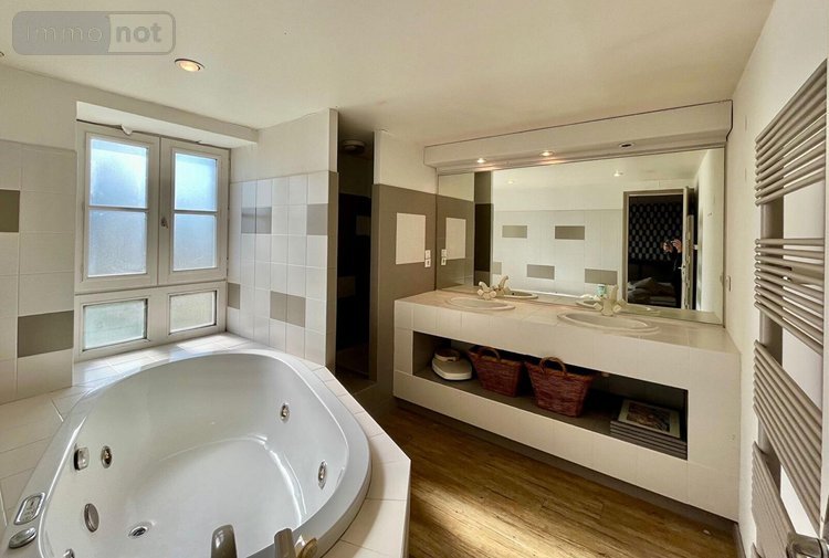 Maison a vendre Merdrignac 22230 Côtes-d'Armor 230 m2 10 pièces 137000 euros