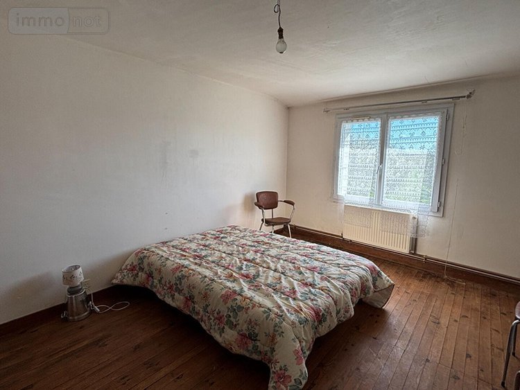 Maison a vendre Montreuil-Bellay 49260 Maine-et-Loire 166 m2 6 pièces 152800 euros