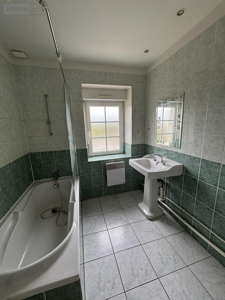 Location maison Saint-Germain-le-Fouilloux 53240 Mayenne 97 m2 4 pièces 720 euros