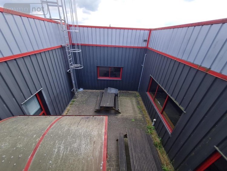 Fonds et murs commerciaux a vendre Montoire-sur-le-Loir 41800 Loir-et-Cher 696 m2  675350 euros