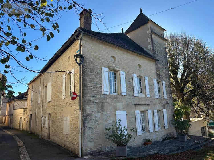 Maison a vendre Catus 46150 Lot 204 m2  250200 euros