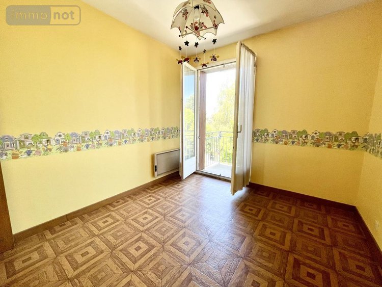 Appartement a vendre Saint-Chély-d'Apcher 48200 Lozère 93 m2  172000 euros