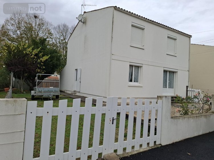 Maison a vendre Saintes 17100 Charente-Maritime 115 m2 6 pièces 199348 euros