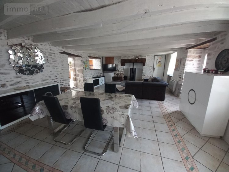Maison a vendre Calan 56240 Morbihan 220 m2  398360 euros