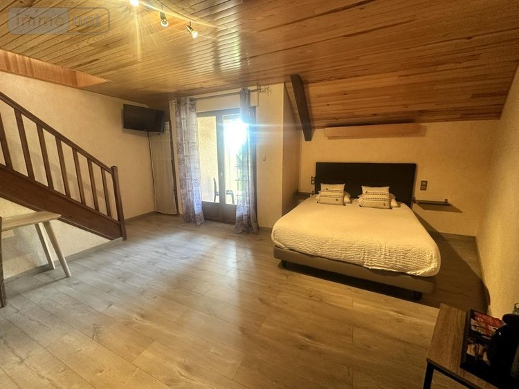 Fonds et murs commerciaux a vendre Anglards-de-Saint-Flour 15100 Cantal 850 m2  890000 euros