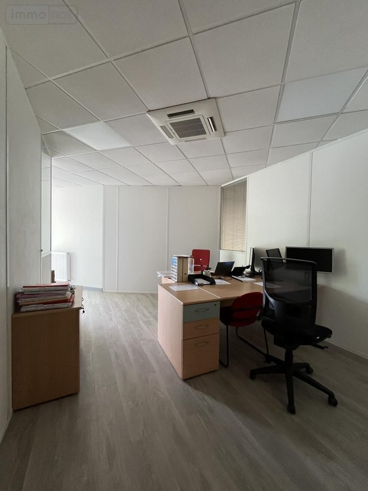 Fonds et murs commerciaux a vendre Laon 02000 Aisne 860 m2  999000 euros