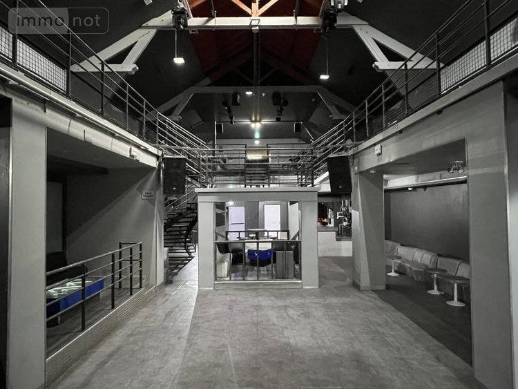 Fonds et murs commerciaux a vendre Beaupréau-en-Mauges 49600 Maine-et-Loire 1275 m2  619200 euros